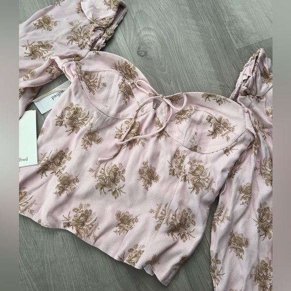 *SOLD Aritzia Novella blouse XS - Picture 4 of 6